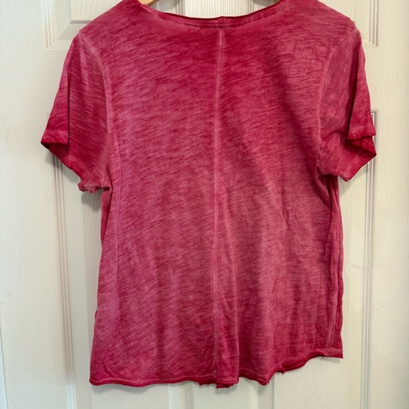 NWOT Maeve by Anthropologie Raspberry Slub Knit Dip Dyed V-Neck T-Shirt - Picture 3 of 5